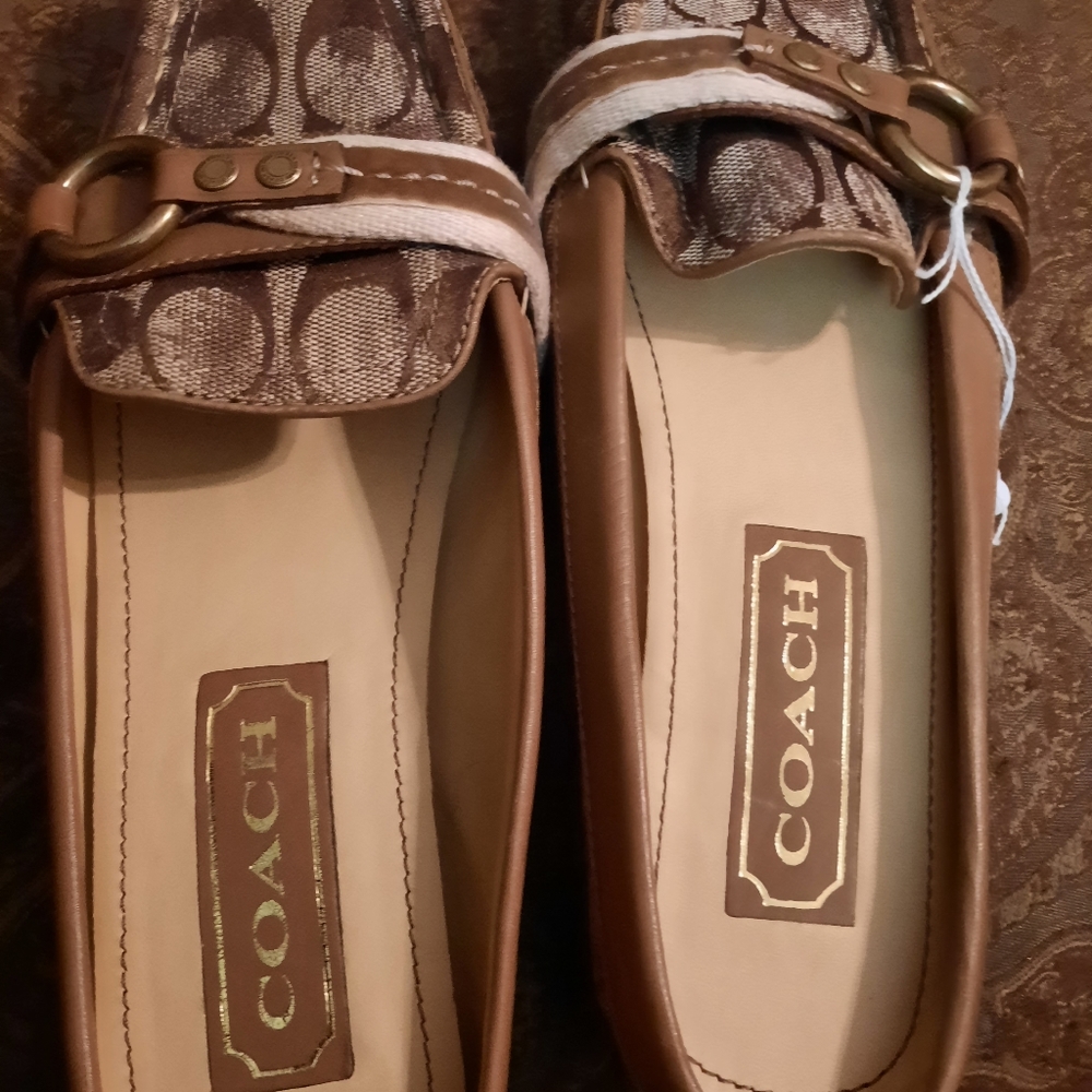 Shoes - Picture 4 of 4